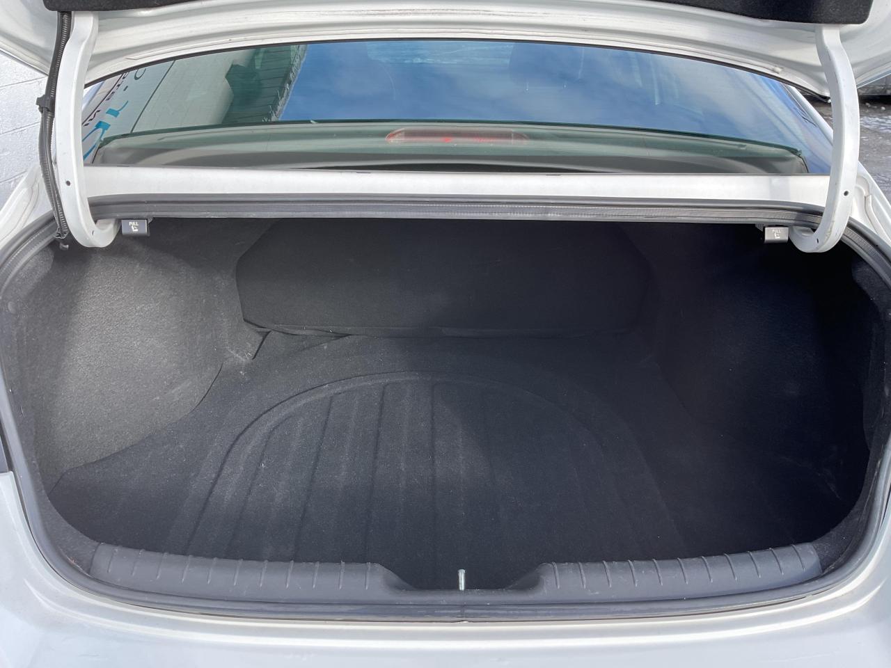 2023 Hyundai Elantra  Photo