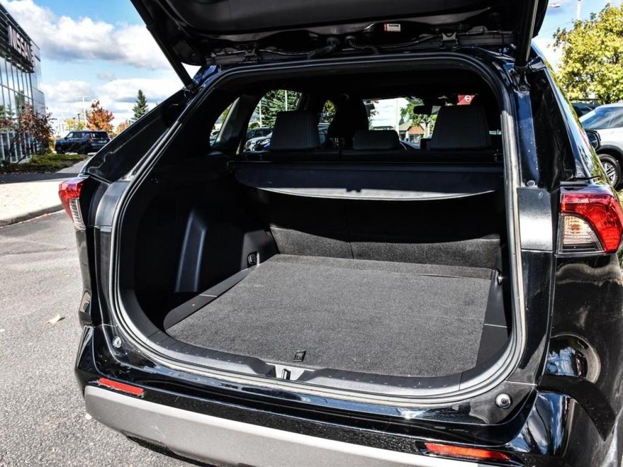 2023 Toyota RAV4 Hybrid SE 4dr All-Wheel Drive Photo