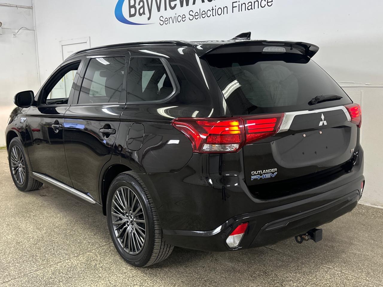 2022 Mitsubishi Outlander Plug-In Hybrid Black Edition 4dr S-AWC Photo