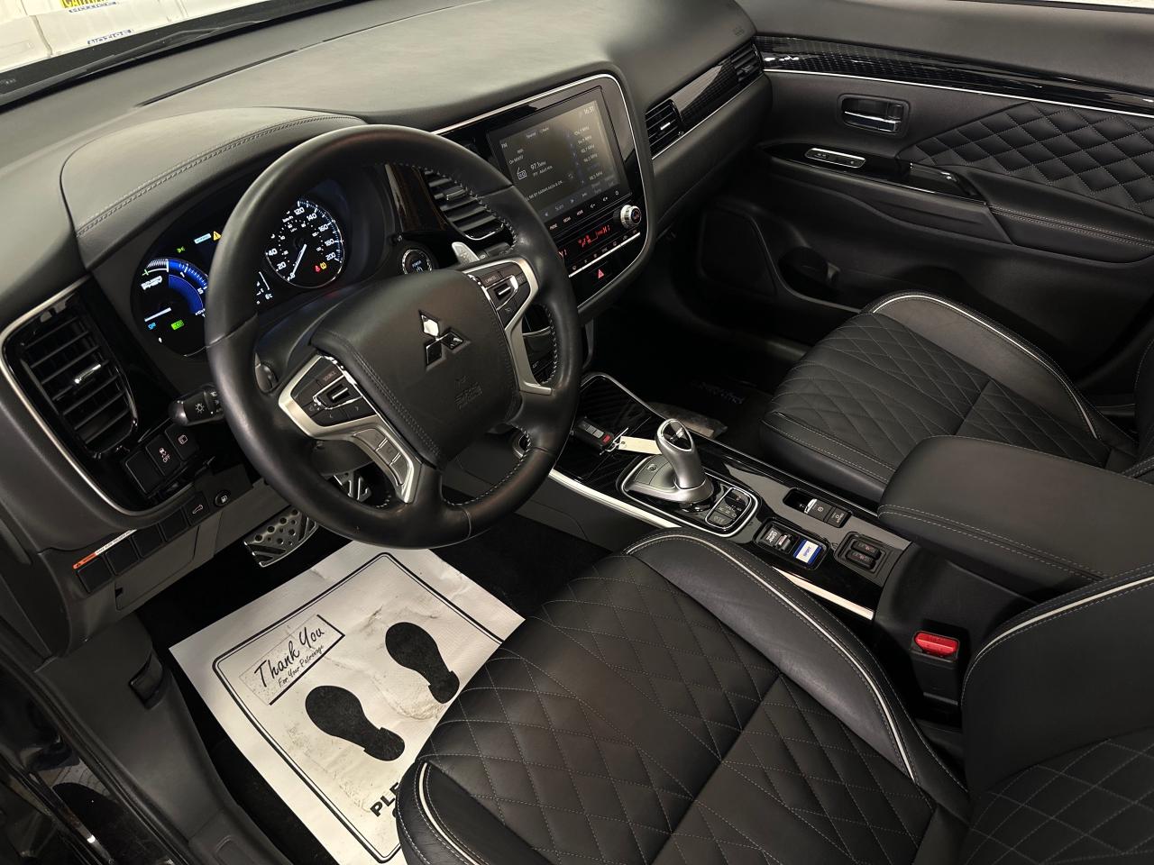 2022 Mitsubishi Outlander Plug-In Hybrid Black Edition 4dr S-AWC Photo