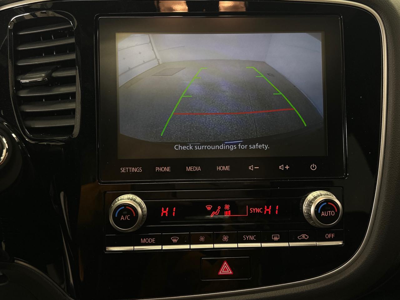 2022 Mitsubishi Outlander Plug-In Hybrid Black Edition 4dr S-AWC Photo