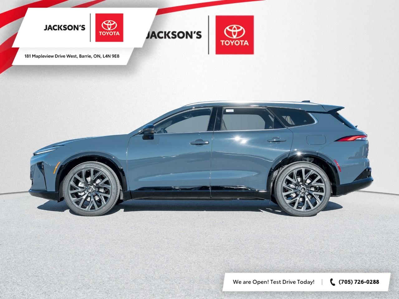 2025 Toyota Crown Signia Limited 4dr All-Wheel Drive Photo