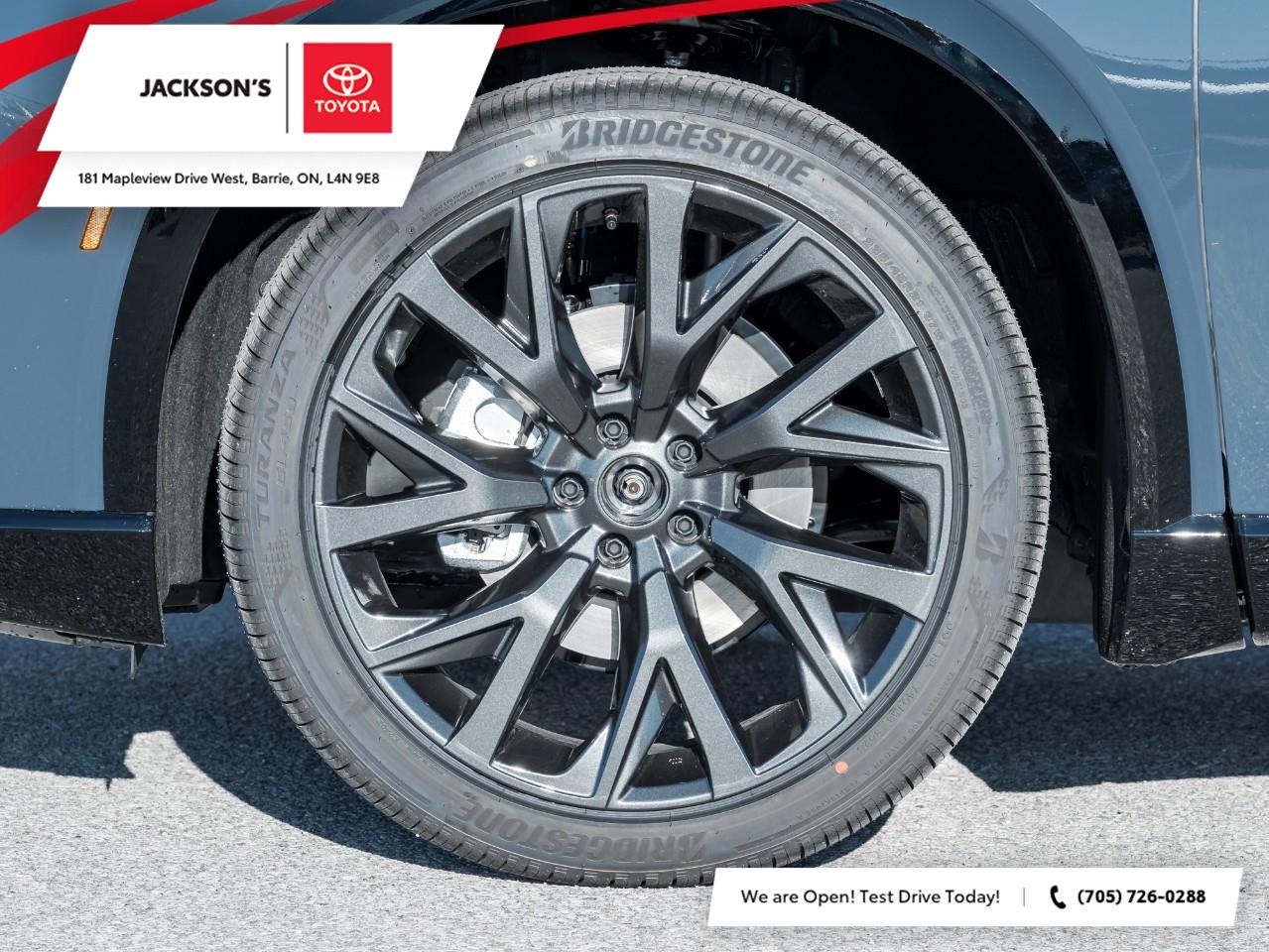 2025 Toyota Crown Signia Limited 4dr All-Wheel Drive Photo