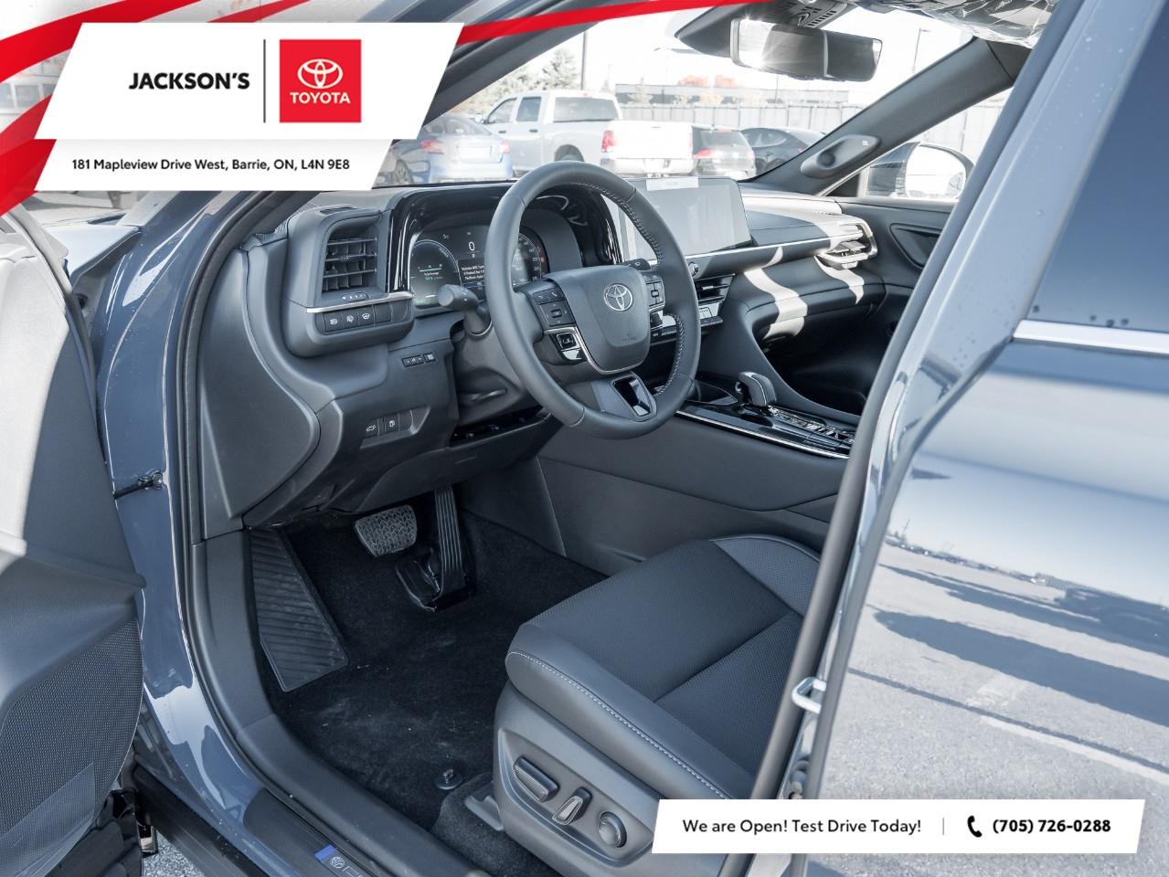 2025 Toyota Crown Signia Limited 4dr All-Wheel Drive Photo