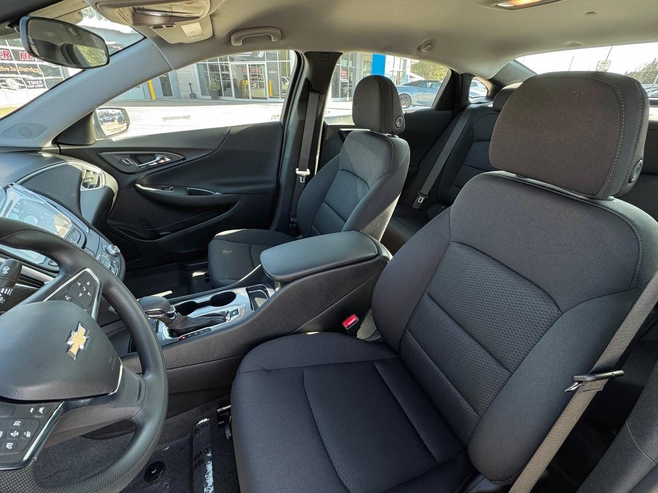 2024 Chevrolet Malibu 4dr Sdn LS Photo