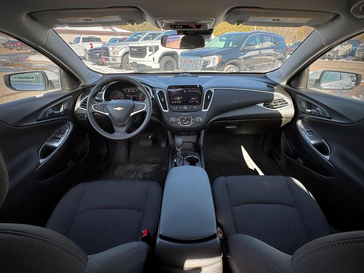 2024 Chevrolet Malibu 4dr Sdn LS Photo