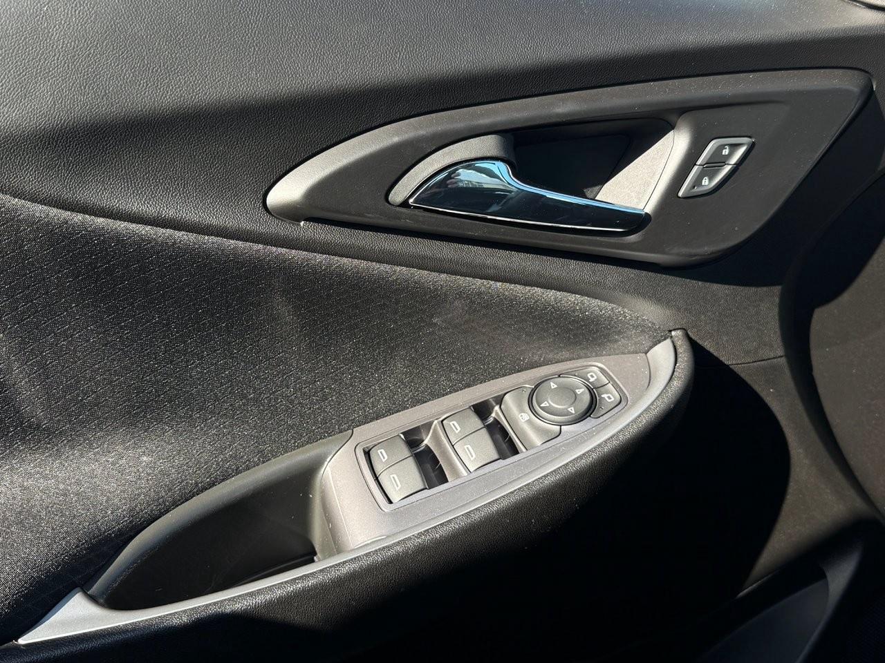 2024 Chevrolet Malibu 4dr Sdn LS Photo