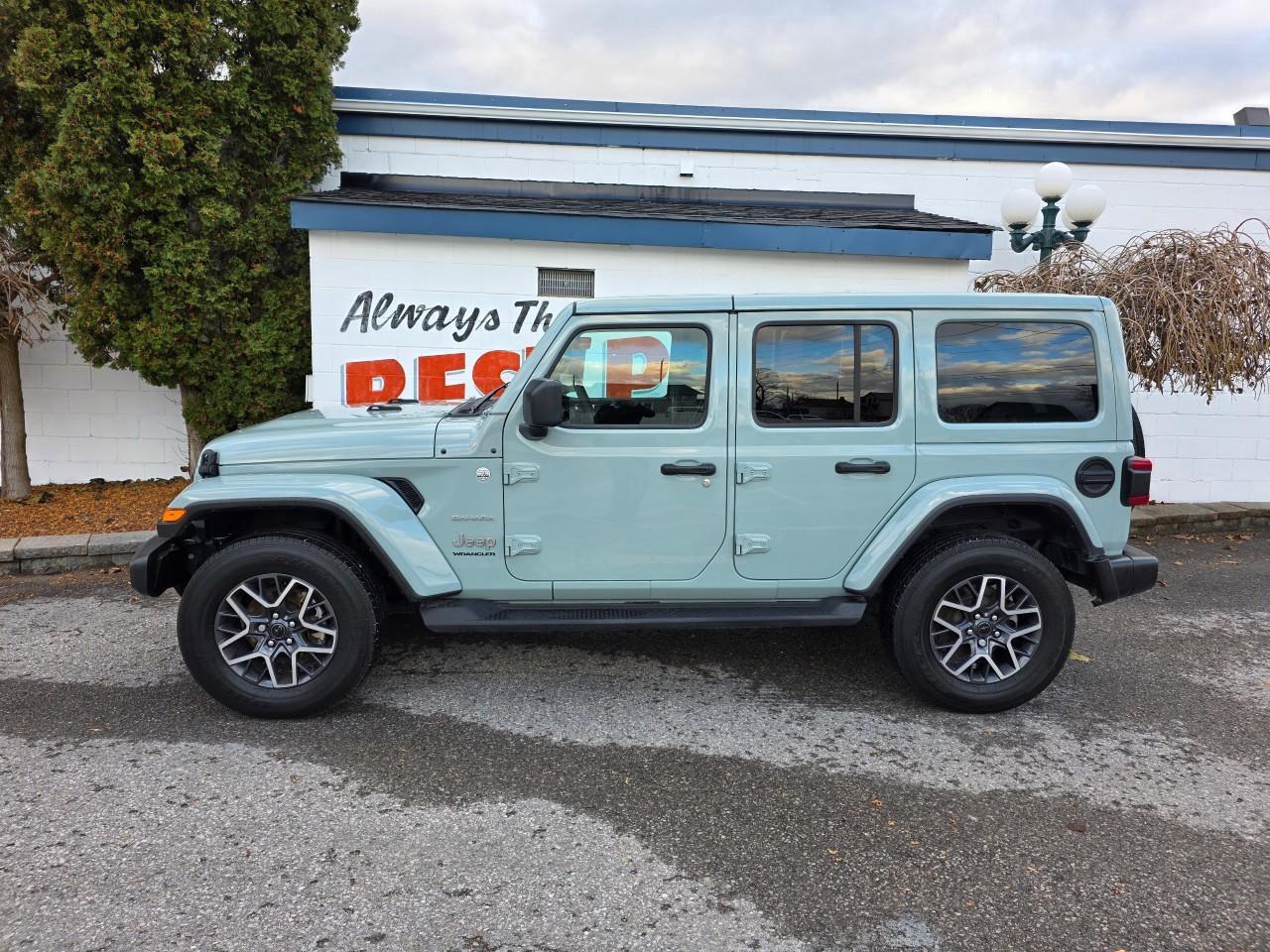 2024 Jeep Wrangler SAHARA 4DR 4X4 Photo