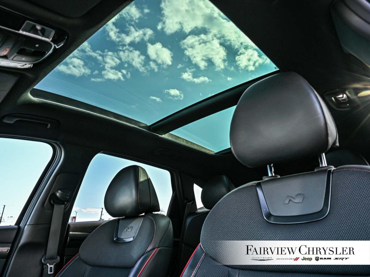 2022 Hyundai Tucson N Line PANO ROOF   N-LINE   LEATHER   HEATED SEATS Photo