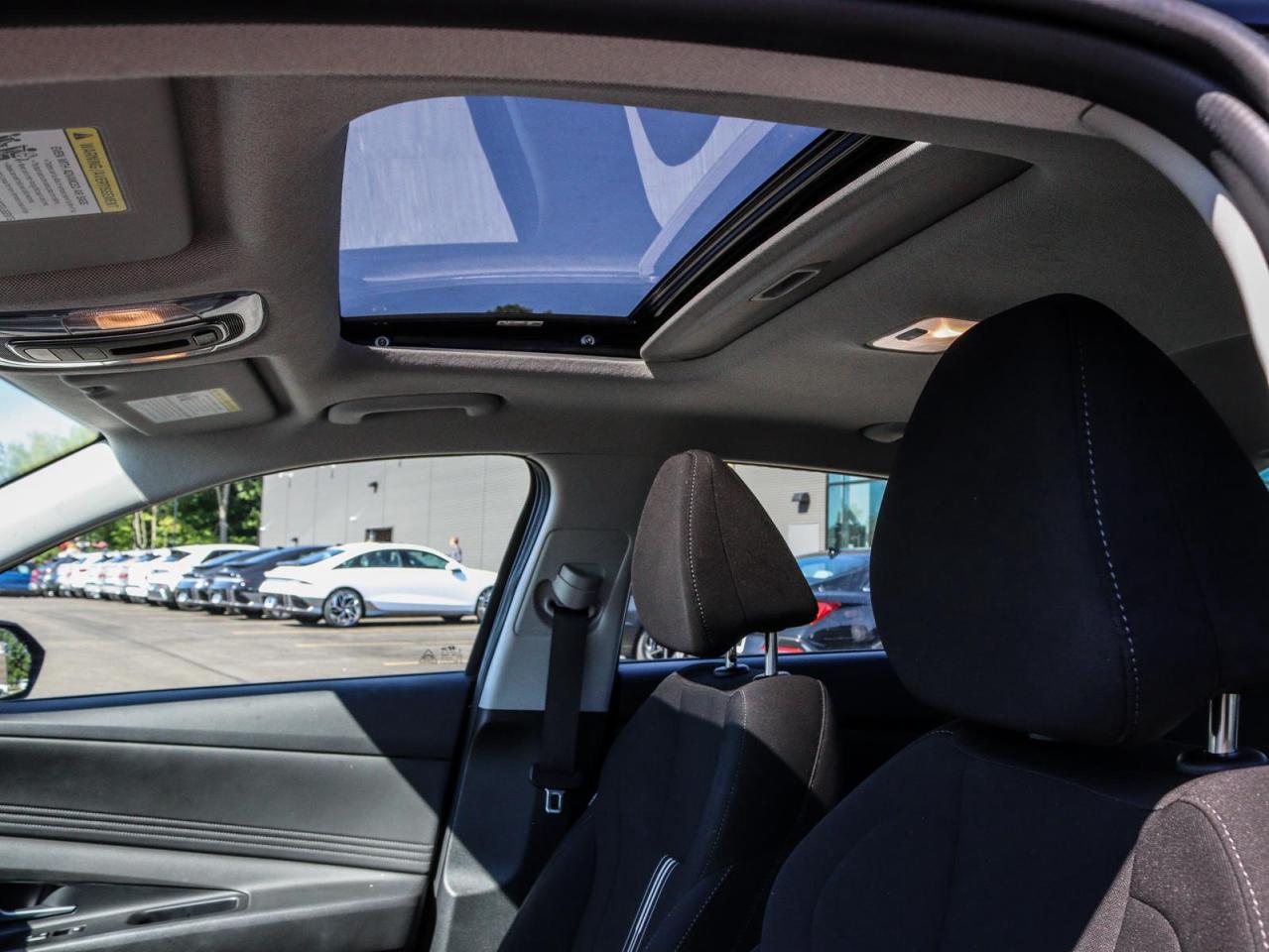 2024 Hyundai Elantra  Photo3