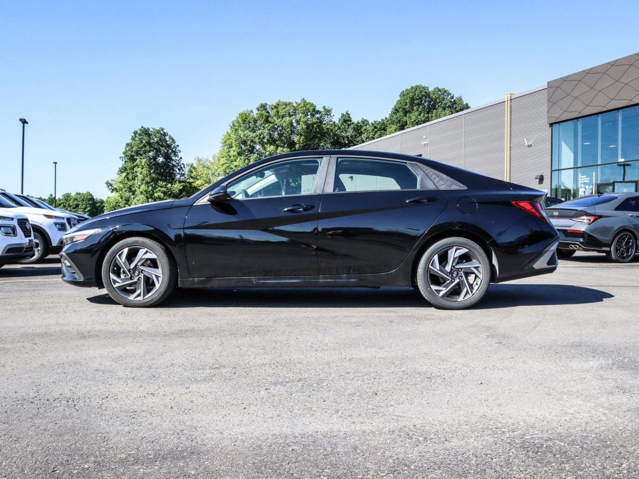 2024 Hyundai Elantra  Photo2