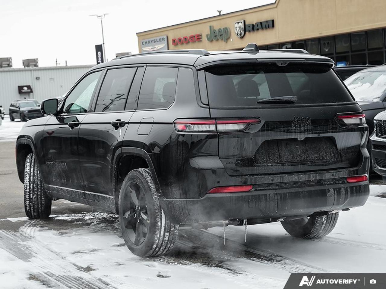 2025 Jeep Grand Cherokee L Limited 4dr 4x4 Photo3