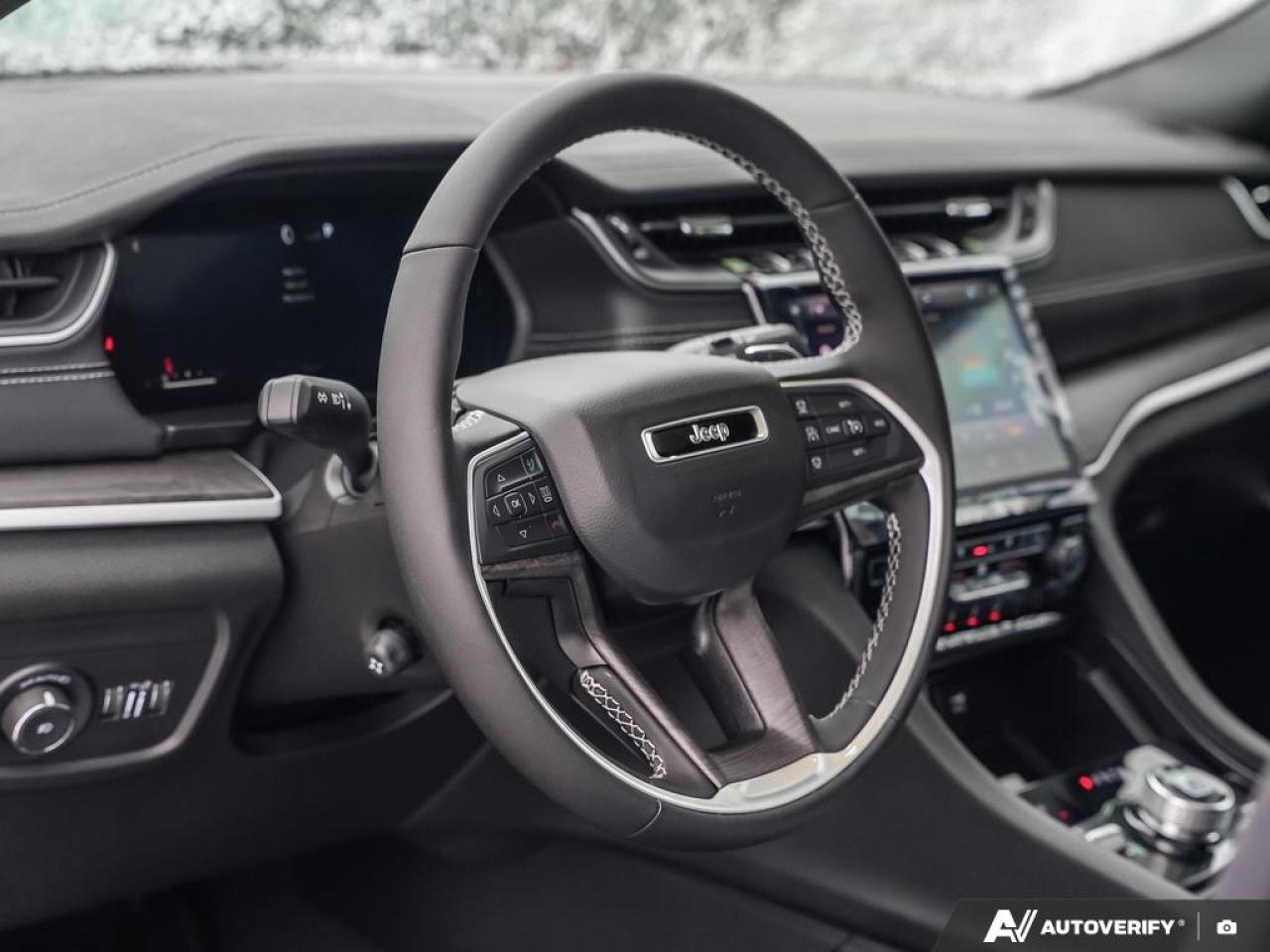 2025 Jeep Grand Cherokee L Limited 4dr 4x4 Photo