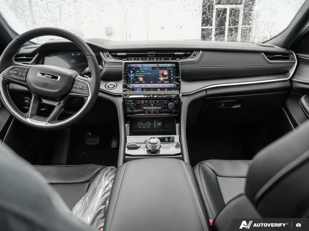 2025 Jeep Grand Cherokee L Limited 4dr 4x4 Photo