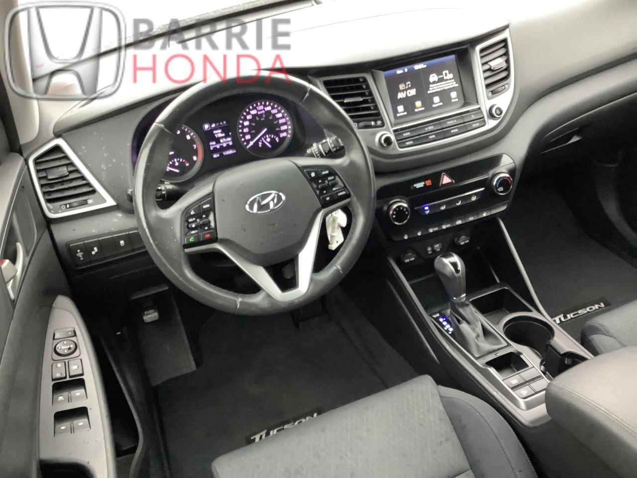 2018 Hyundai Tucson Premium 2.0L 4dr Front-Wheel Drive Photo