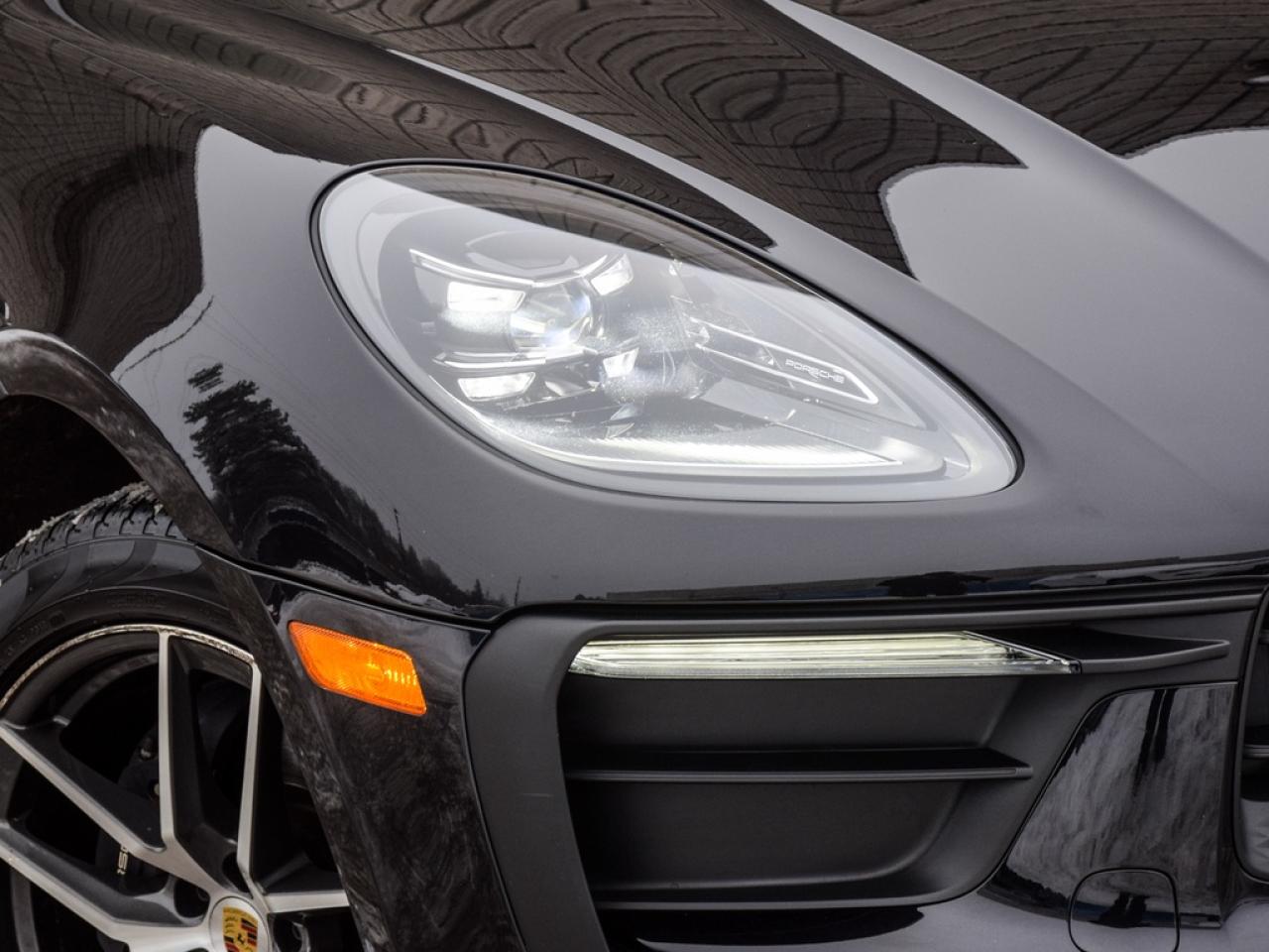 2024 Porsche Macan  Photo