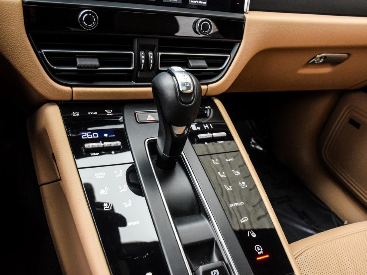 2024 Porsche Macan  Photo