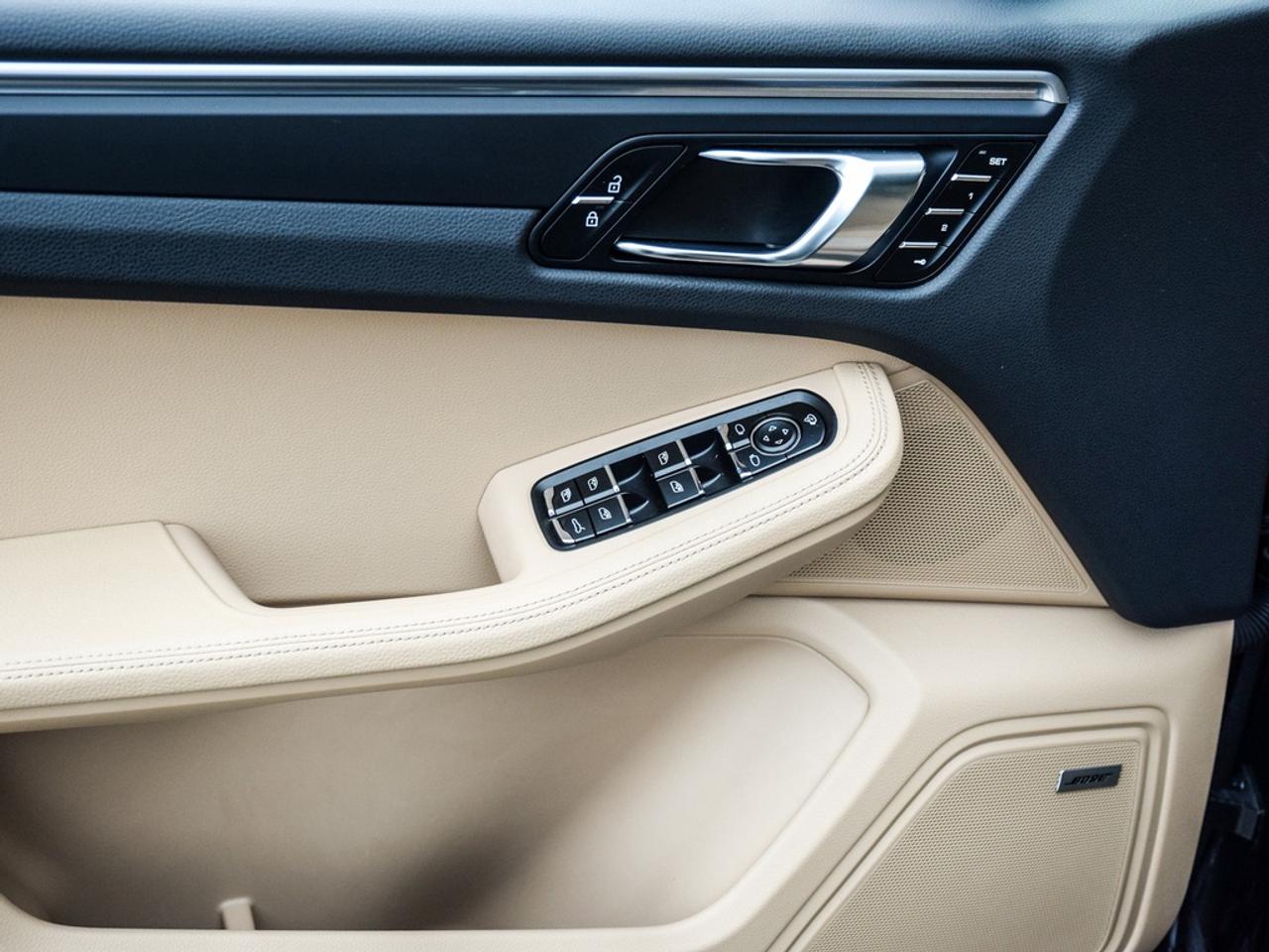 2024 Porsche Macan  Photo