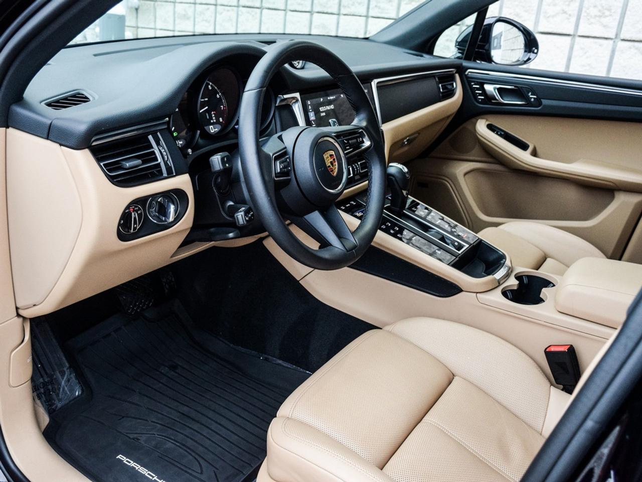 2024 Porsche Macan  Photo