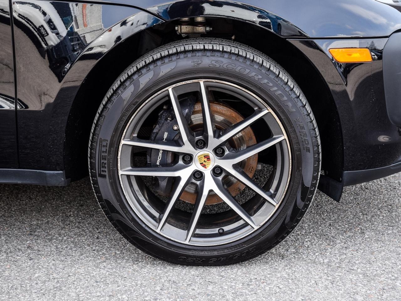 2024 Porsche Macan  Photo