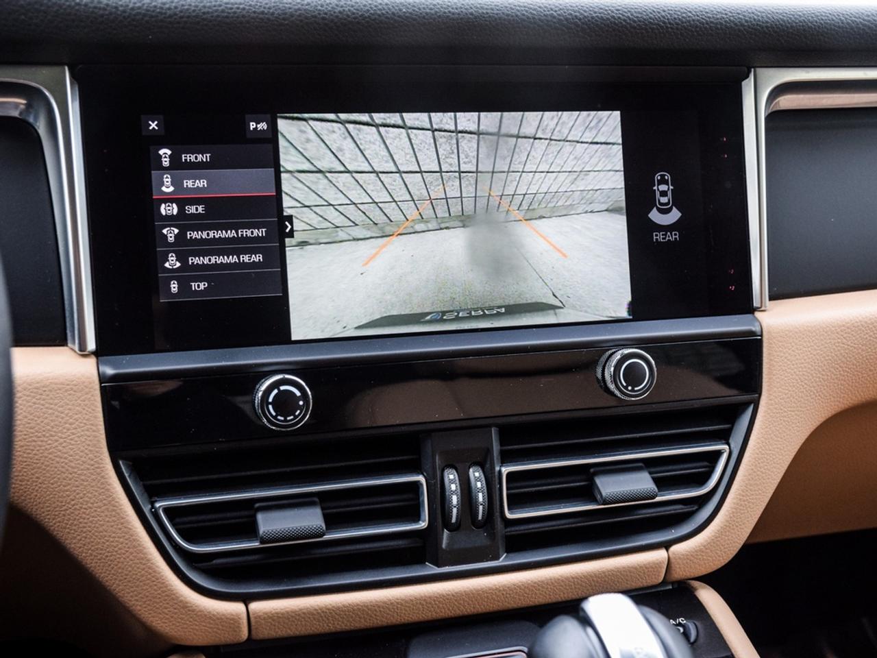 2024 Porsche Macan  Photo