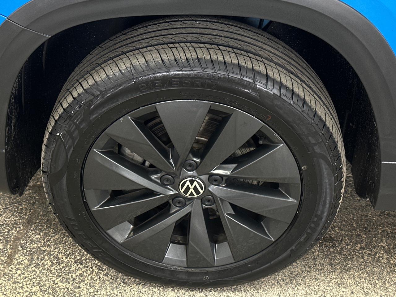 2024 Volkswagen Taos Comfortline 4dr Front-Wheel Drive Photo2