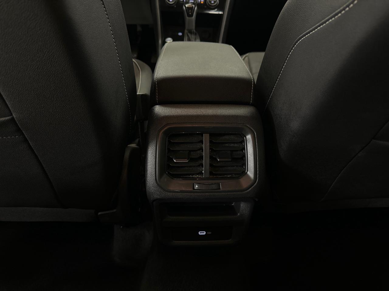 2024 Volkswagen Taos Comfortline 4dr Front-Wheel Drive Photo