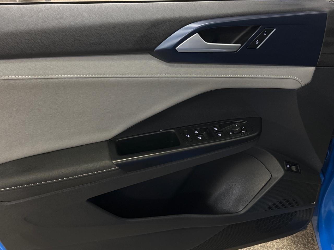 2024 Volkswagen Taos Comfortline 4dr Front-Wheel Drive Photo