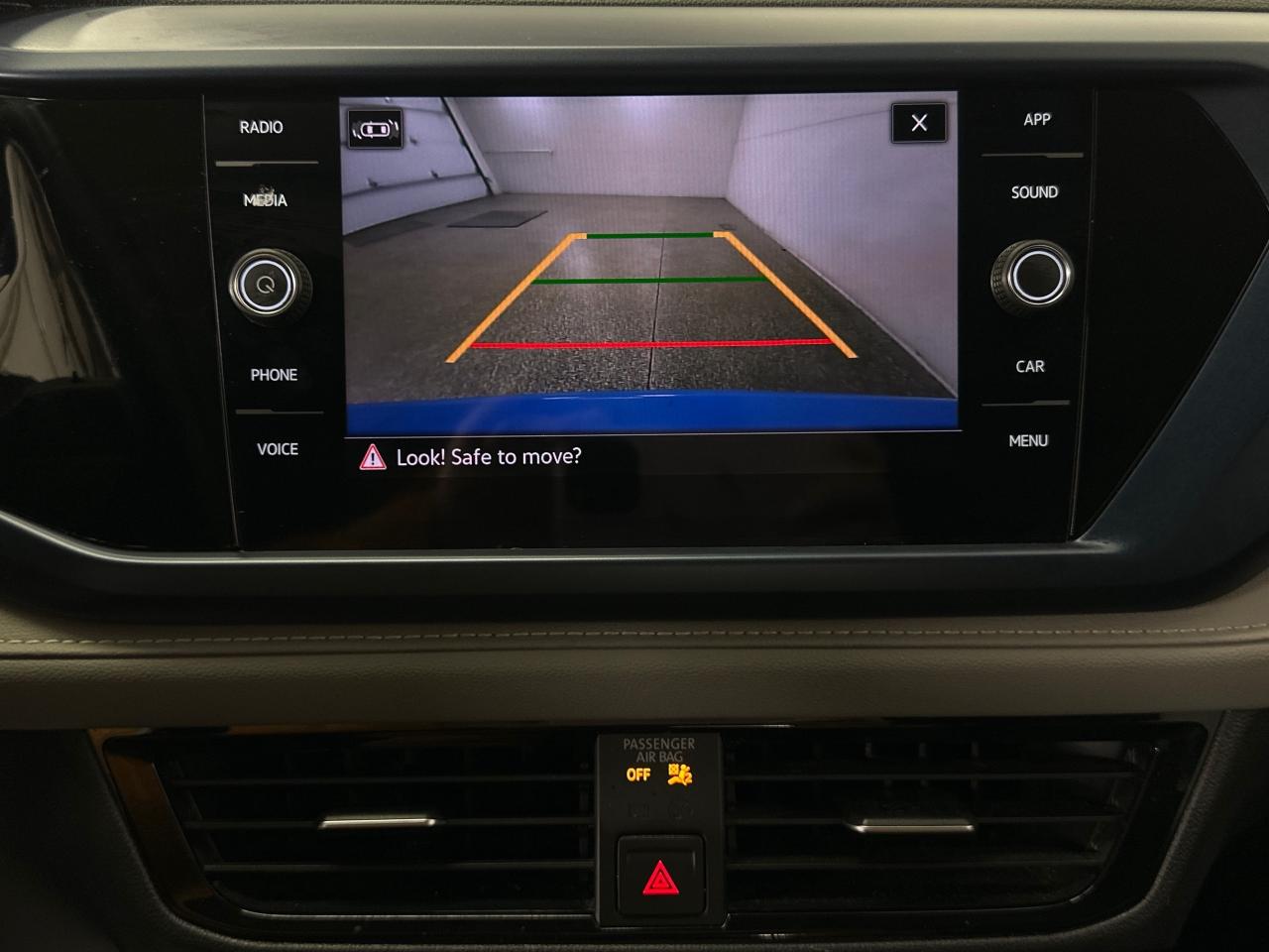 2024 Volkswagen Taos Comfortline 4dr Front-Wheel Drive Photo