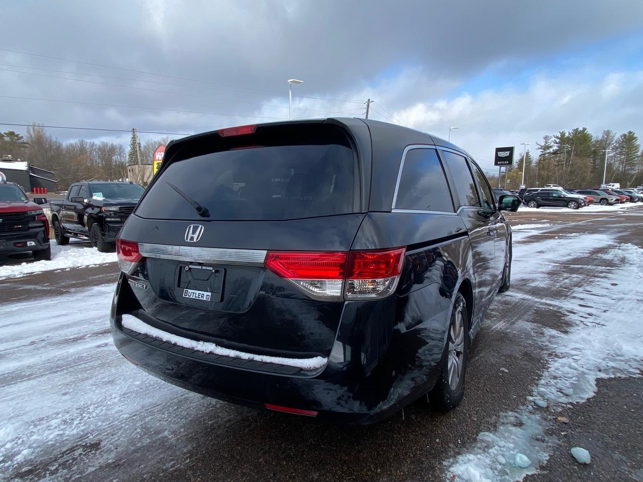 2017 Honda Odyssey EX w/RES (A6) Passenger Van Photo