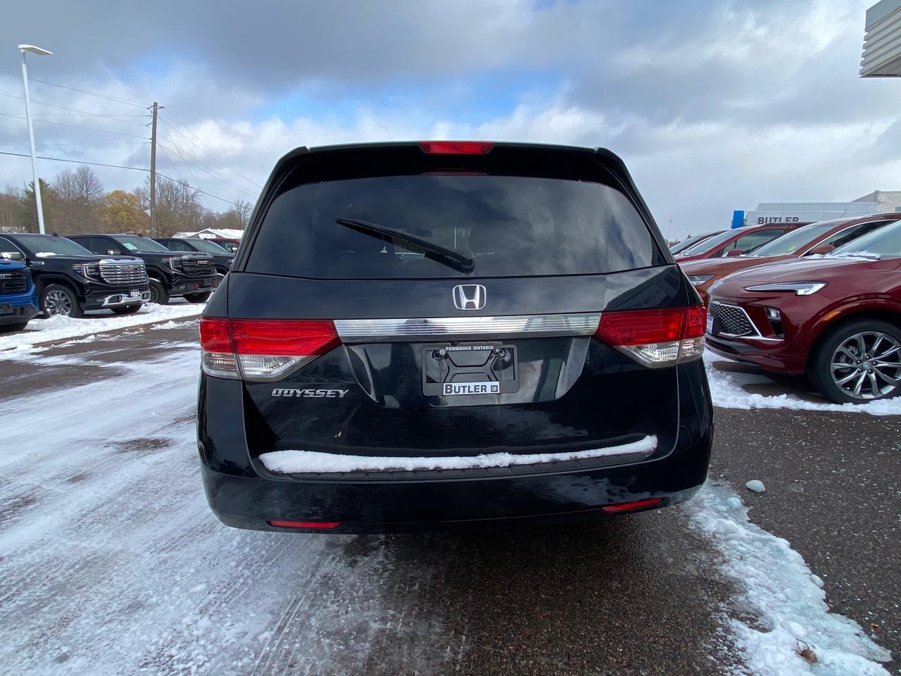 2017 Honda Odyssey EX w/RES (A6) Passenger Van Photo