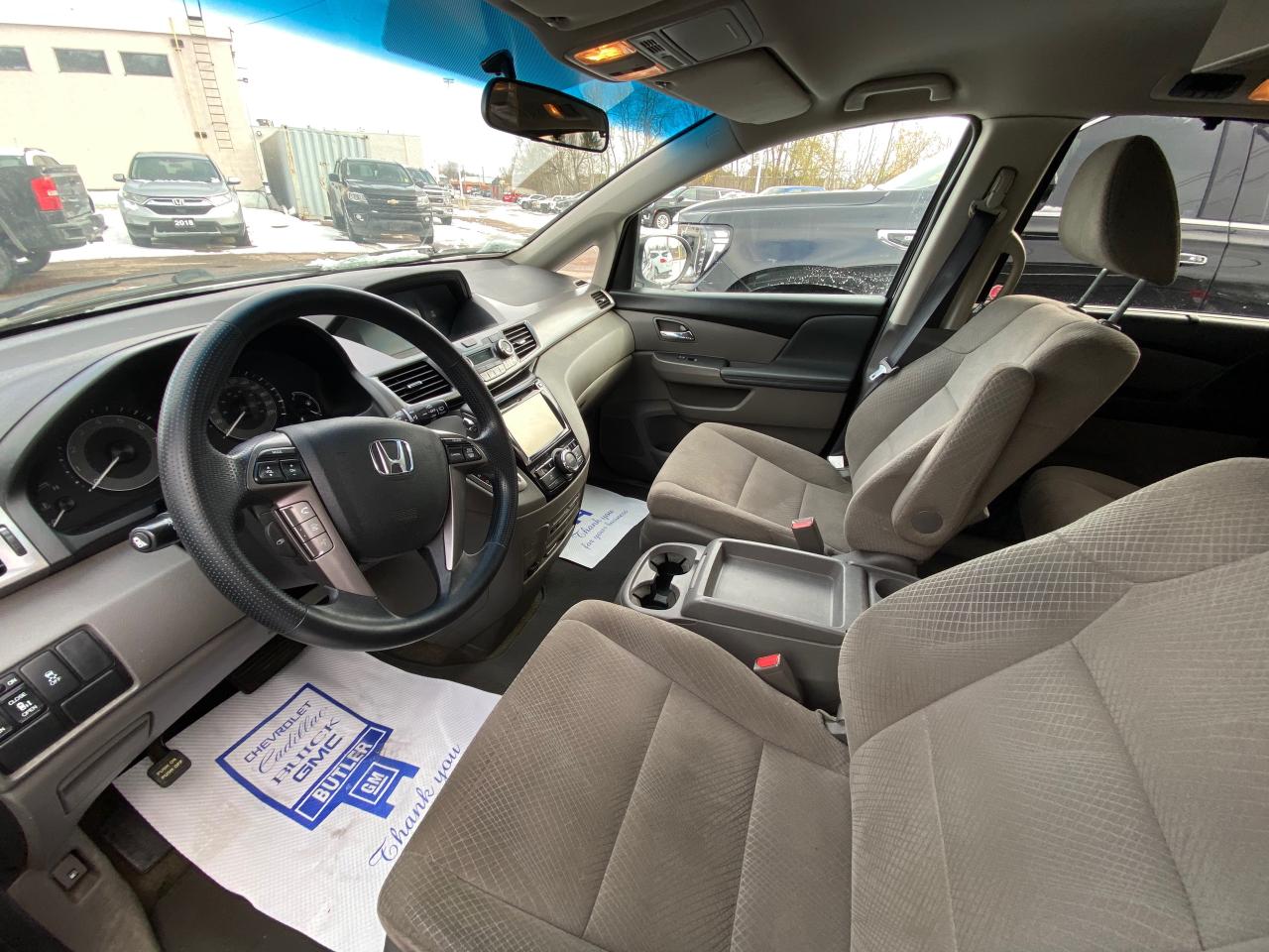 2017 Honda Odyssey EX w/RES (A6) Passenger Van Photo