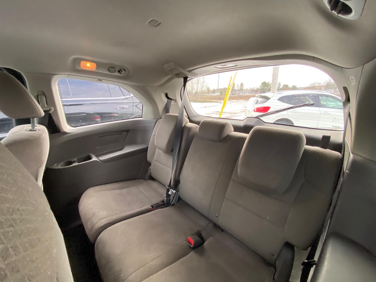 2017 Honda Odyssey EX w/RES (A6) Passenger Van Photo