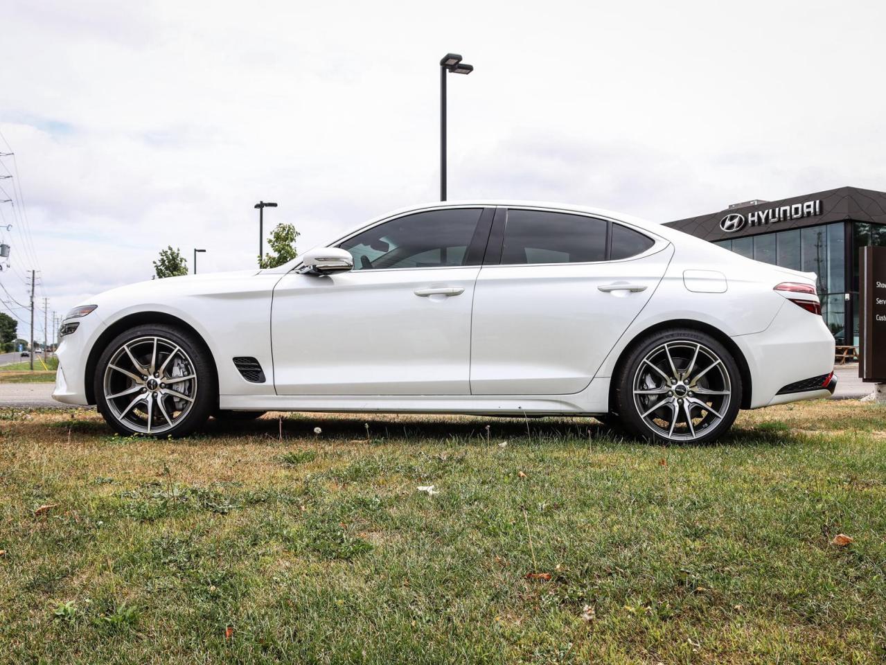 2024 Genesis G70  Photo4