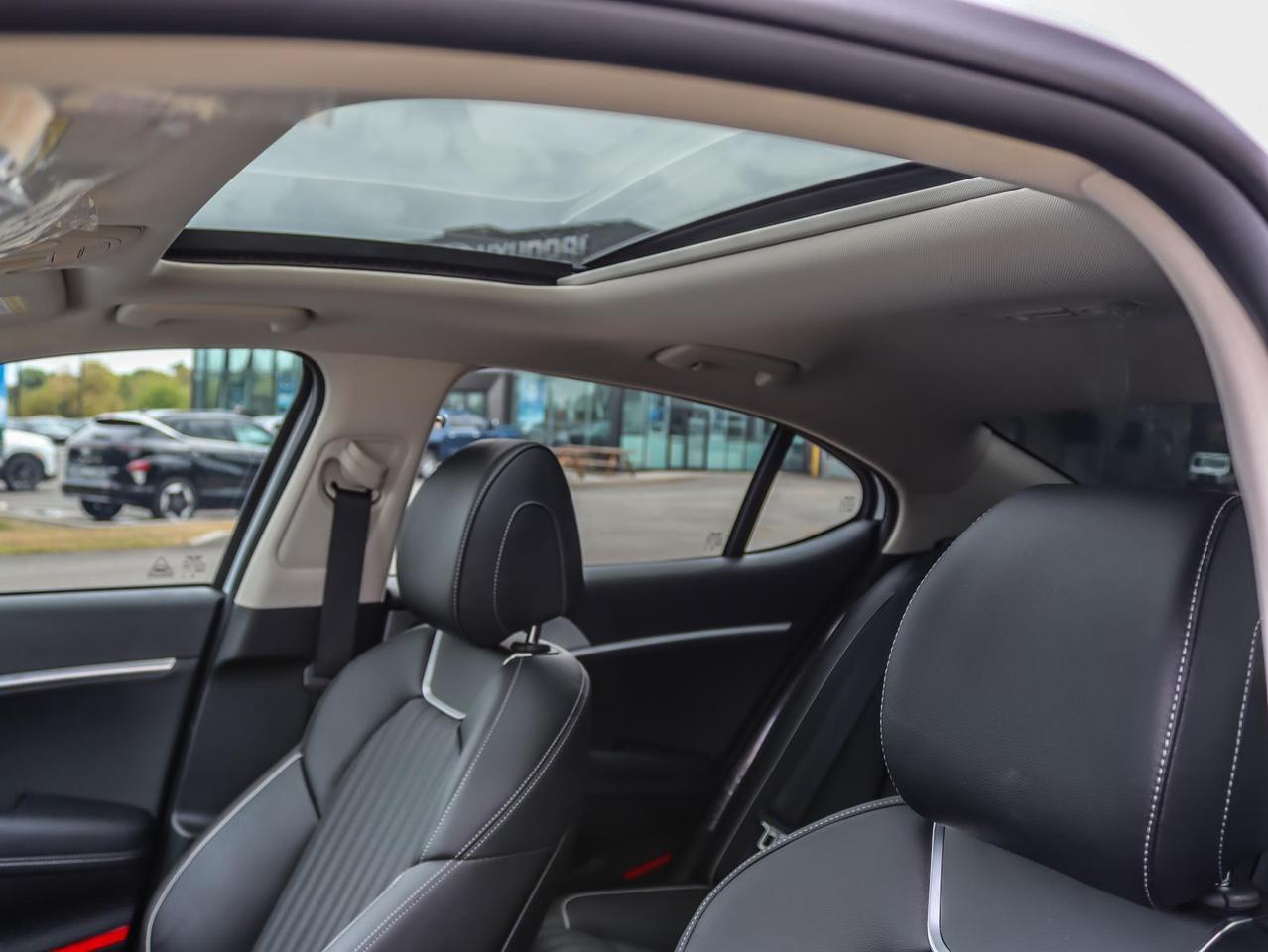 2024 Genesis G70  Photo