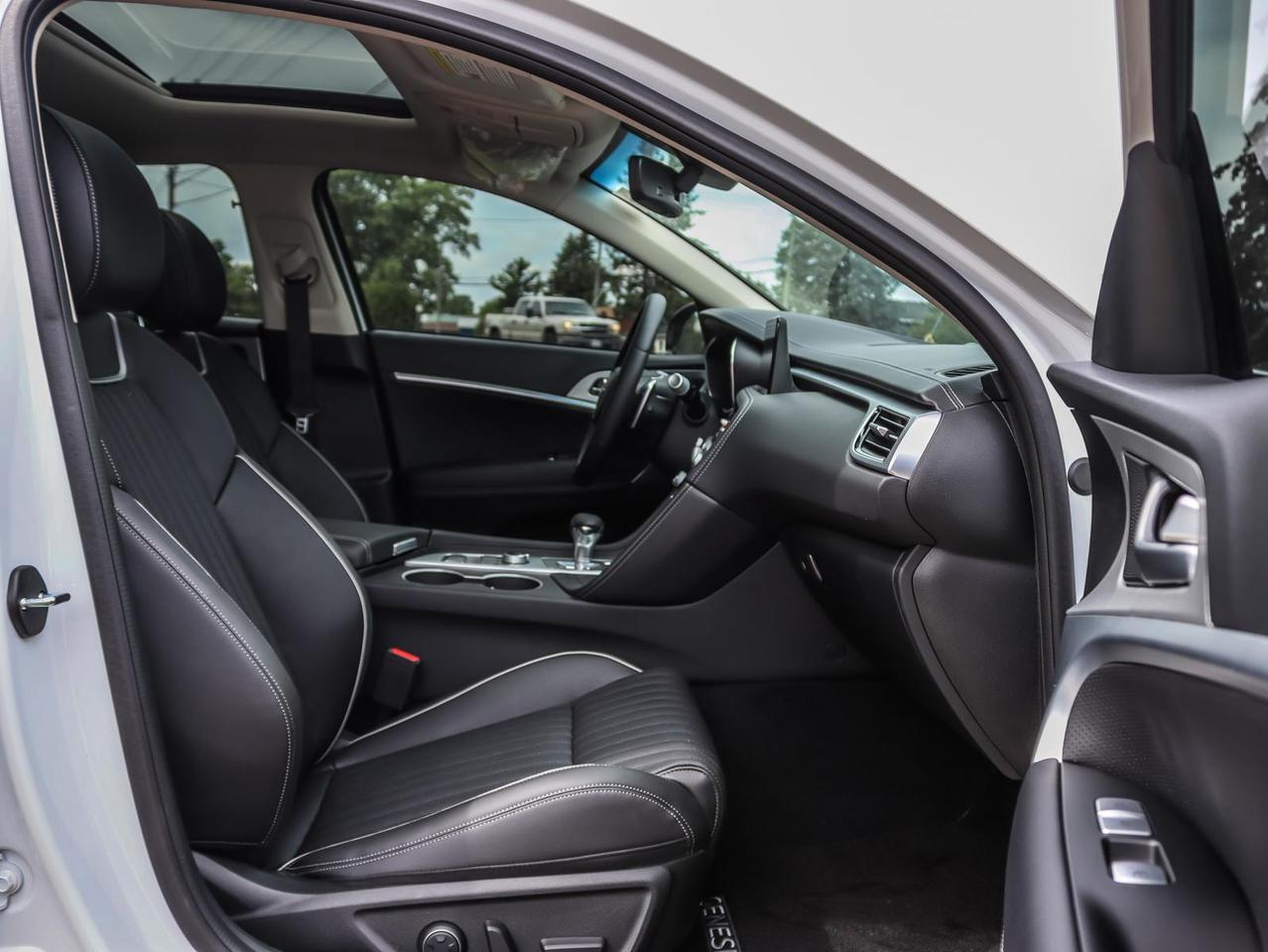 2024 Genesis G70  Photo