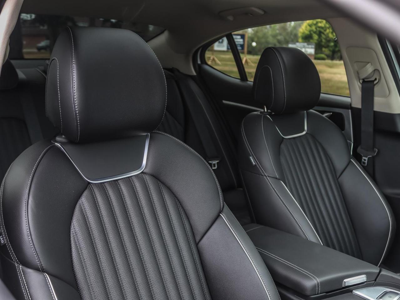 2024 Genesis G70  Photo