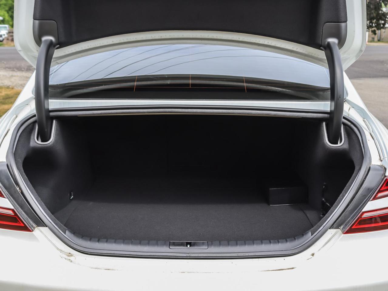 2024 Genesis G70  Photo