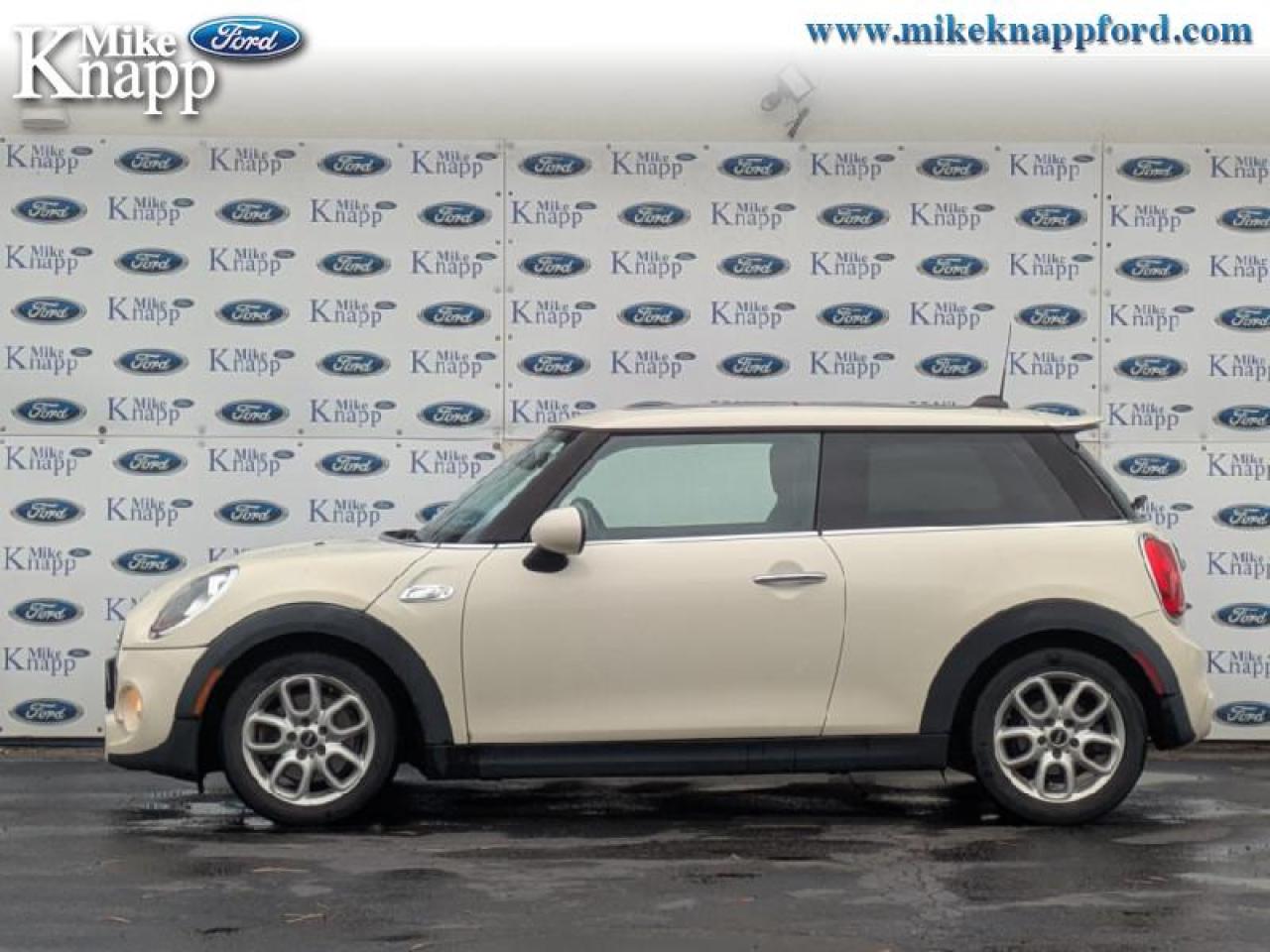 2015 MINI Cooper Hardtop Base Photo