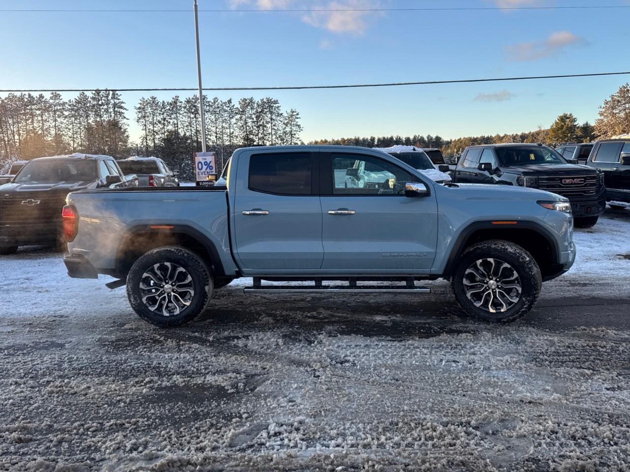 2026 GMC Canyon Crew Cab Short Box 4-Wheel Drive Denali Photo3