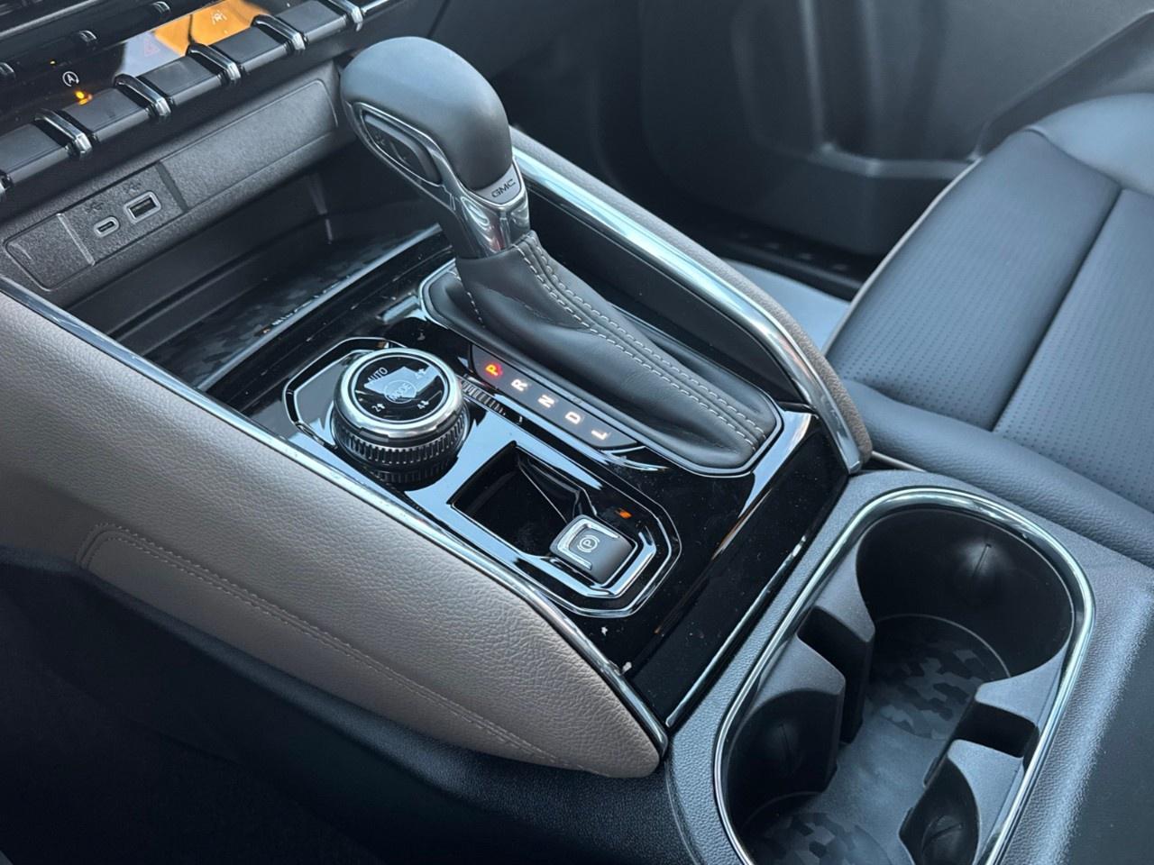 2026 GMC Canyon Crew Cab Short Box 4-Wheel Drive Denali Photo