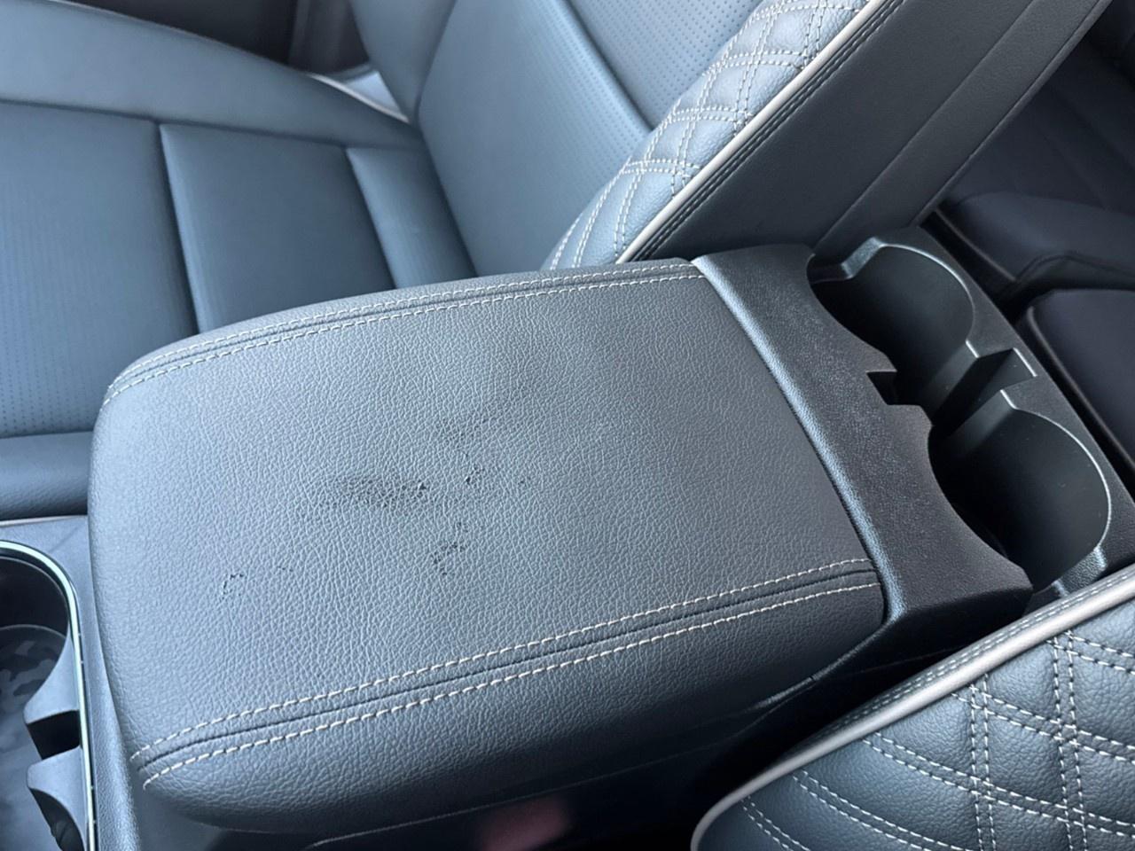 2026 GMC Canyon Crew Cab Short Box 4-Wheel Drive Denali Photo