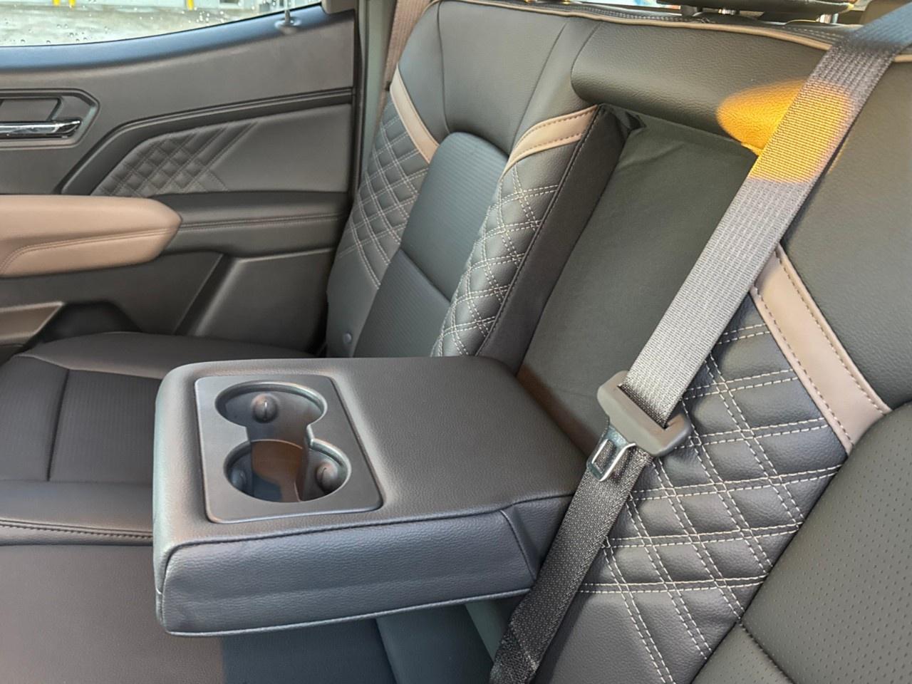 2026 GMC Canyon Crew Cab Short Box 4-Wheel Drive Denali Photo