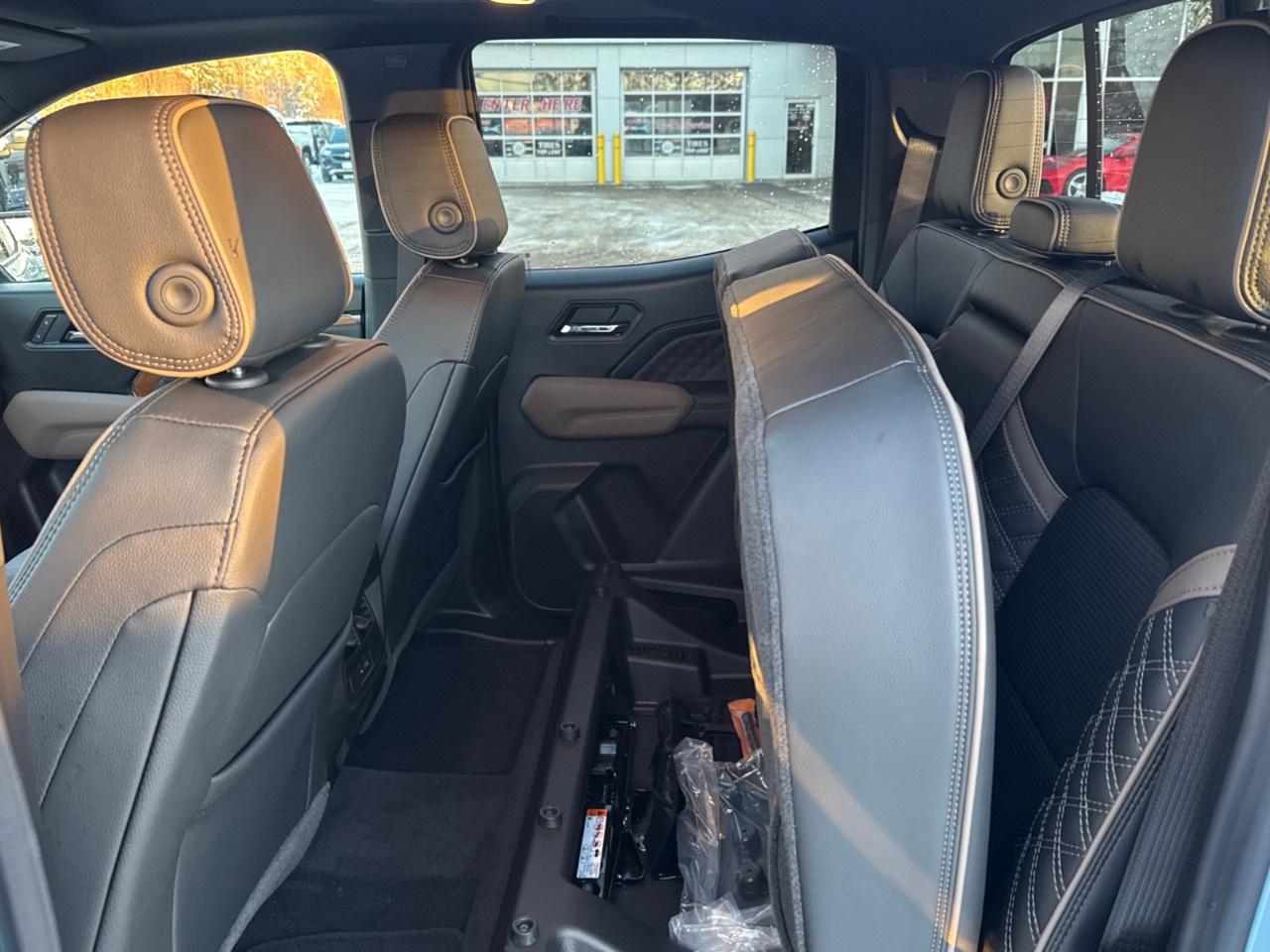 2026 GMC Canyon Crew Cab Short Box 4-Wheel Drive Denali Photo