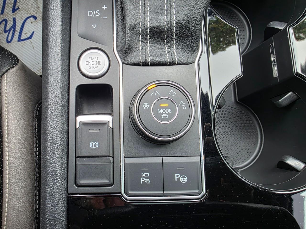 2022 Volkswagen Atlas Cross Sport 3.6 FSI Execline 4dr All-Wheel Drive 4MOTION Photo