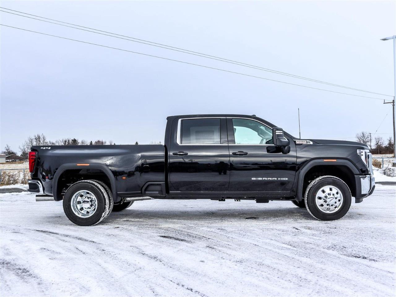 2026 GMC Sierra 3500HD 4WD Crew Cab Long Box SLE Photo