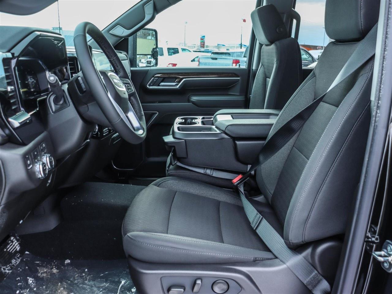 2026 GMC Sierra 3500HD 4WD Crew Cab Long Box SLE Photo