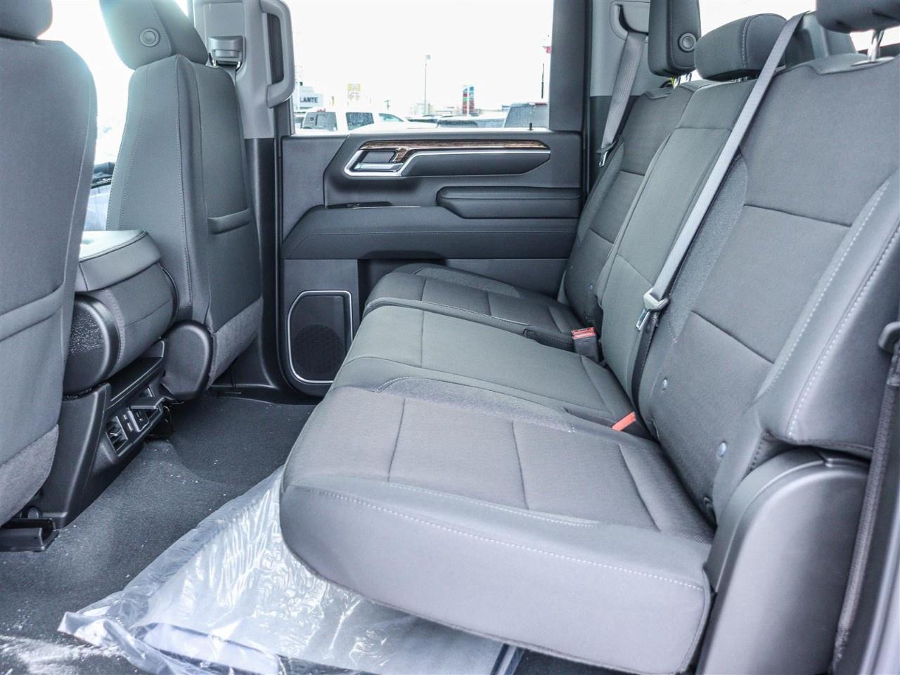 2026 GMC Sierra 3500HD 4WD Crew Cab Long Box SLE Photo