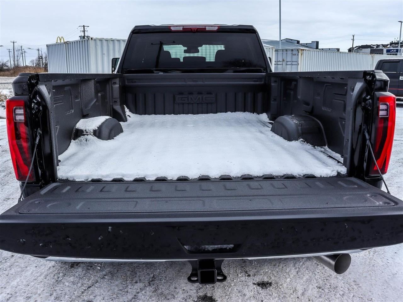 2026 GMC Sierra 3500HD 4WD Crew Cab Long Box SLE Photo