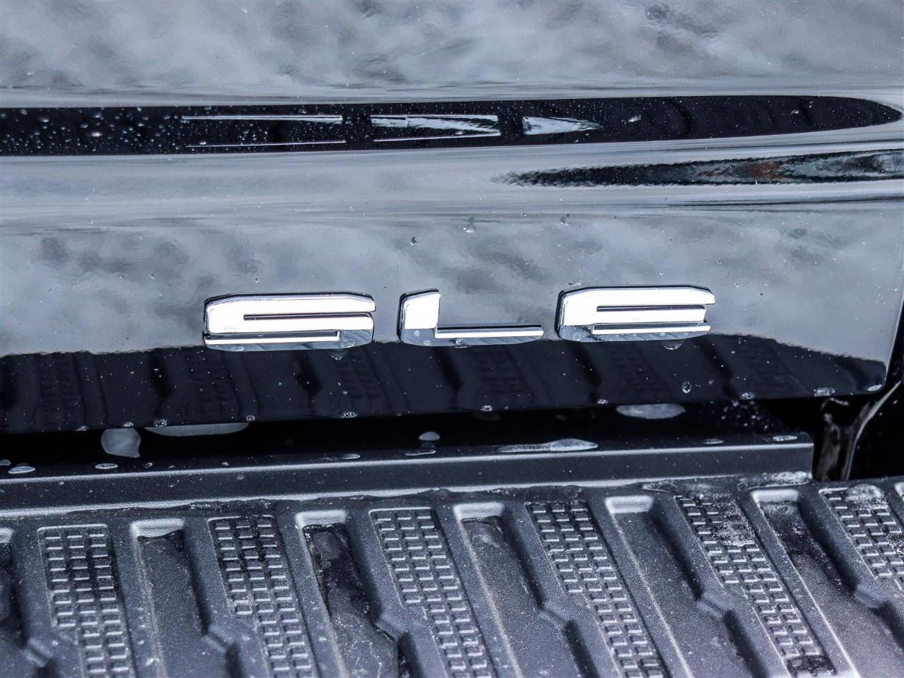 2026 GMC Sierra 3500HD 4WD Crew Cab Long Box SLE Photo